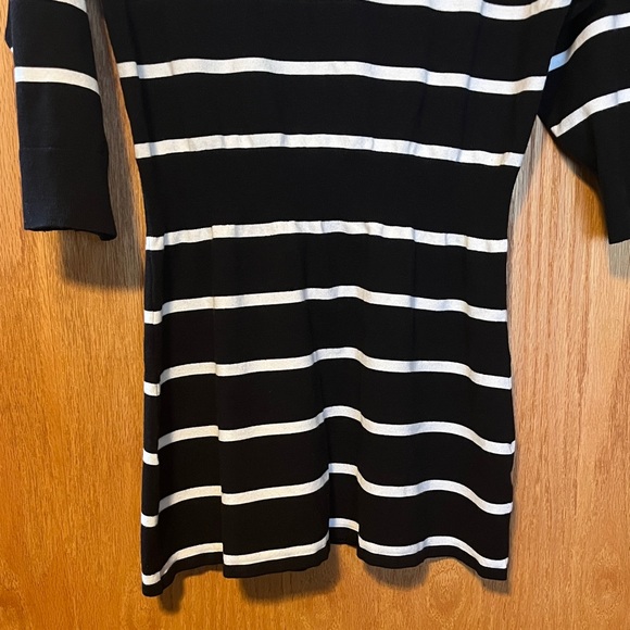 White House Black Market Black and White Striped Tunic - Picture 7 of 9